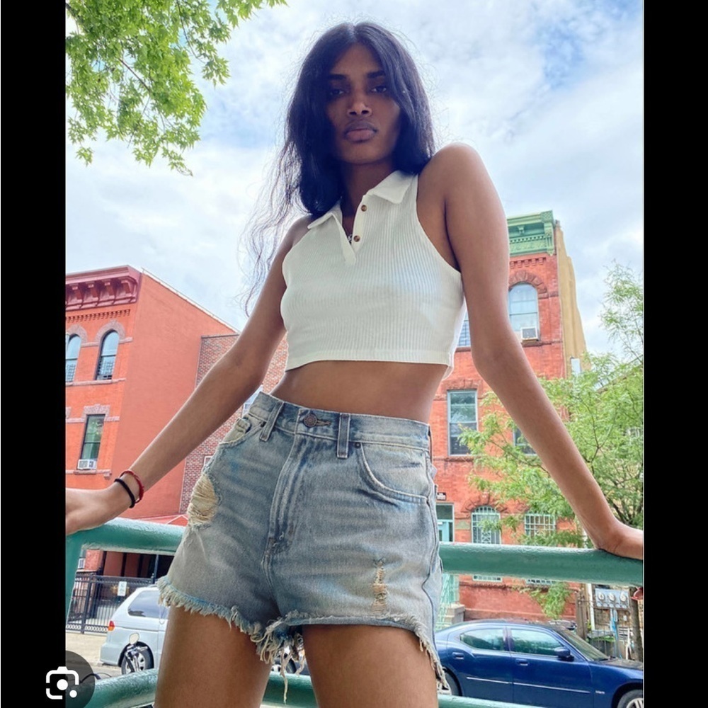 BDG Urban Outfitters girlfriend high-rise distressed denim cut off shorts